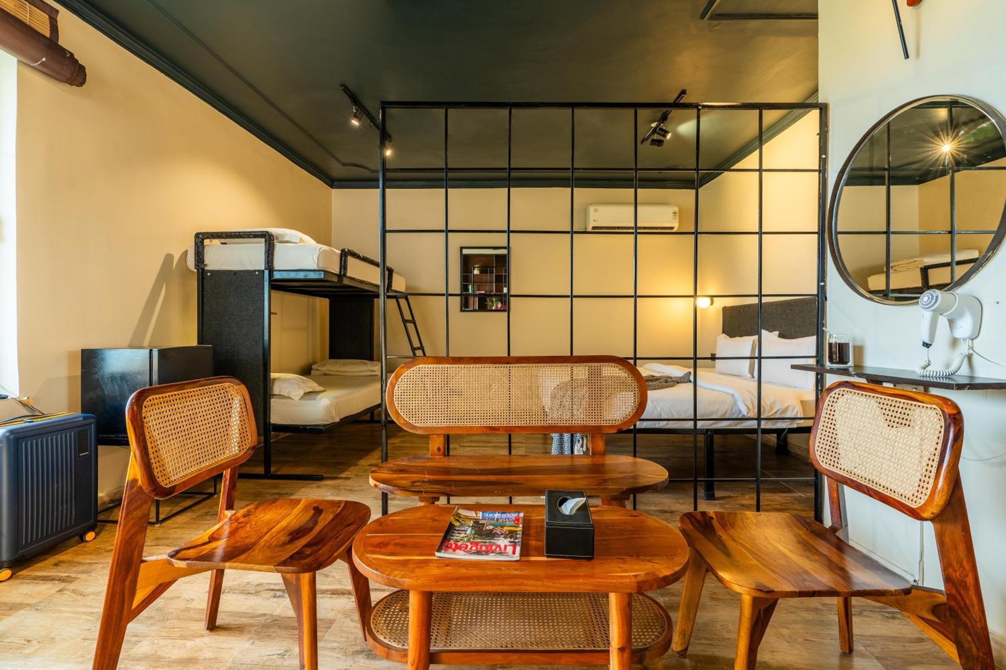 LetsBunk Poshtel&Suites Neu-Delhi Exterior foto