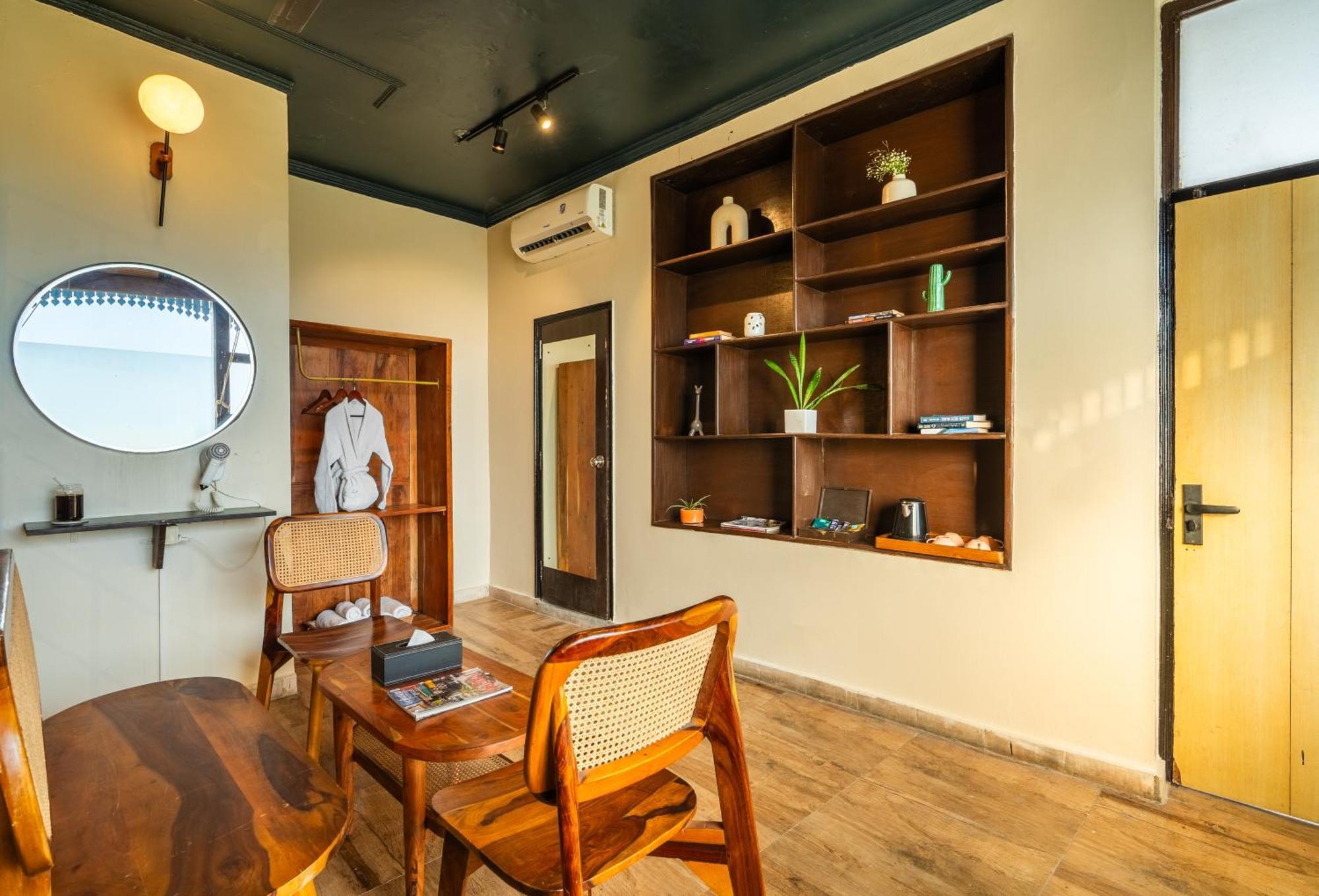 LetsBunk Poshtel&Suites Neu-Delhi Exterior foto