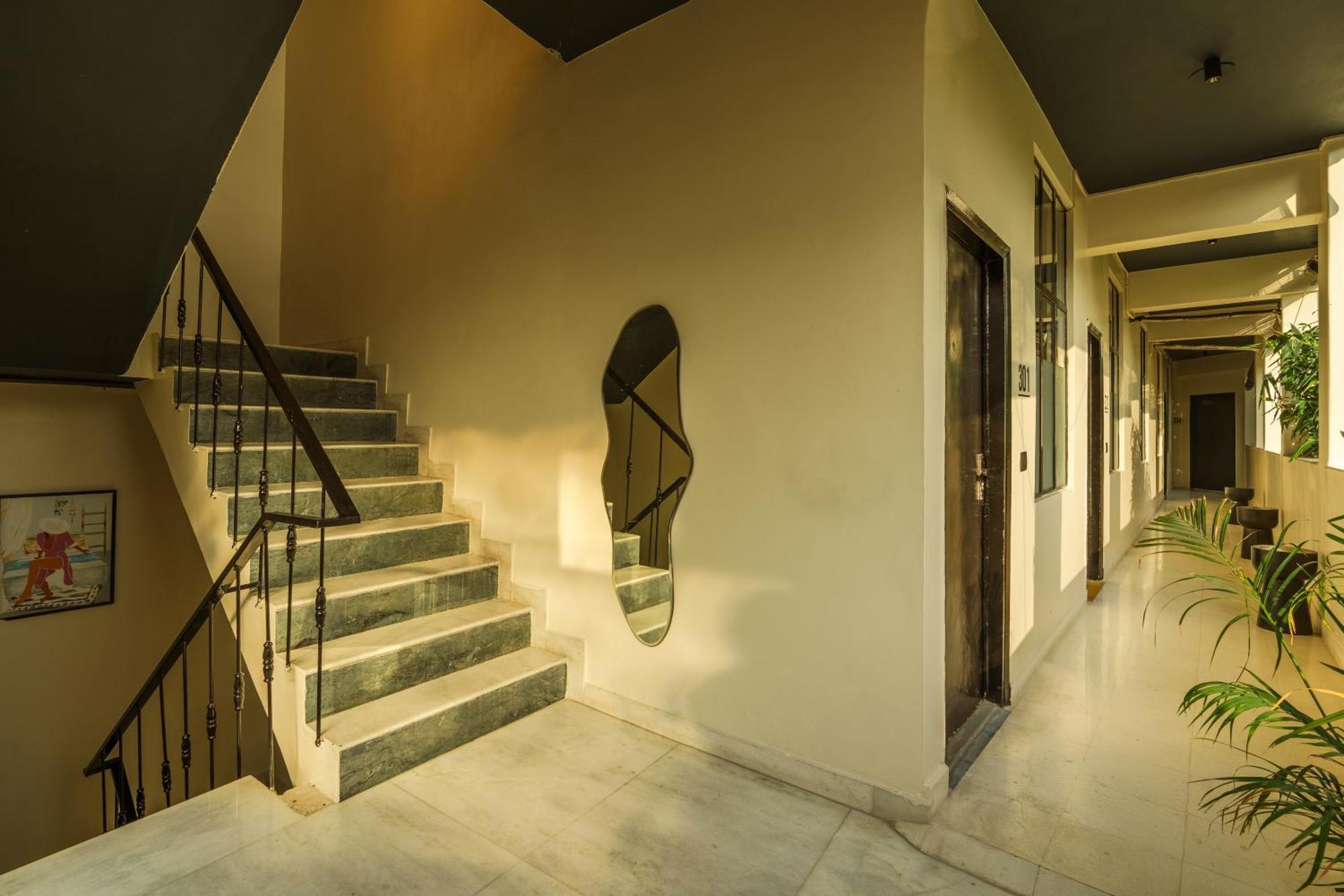 LetsBunk Poshtel&Suites Neu-Delhi Exterior foto