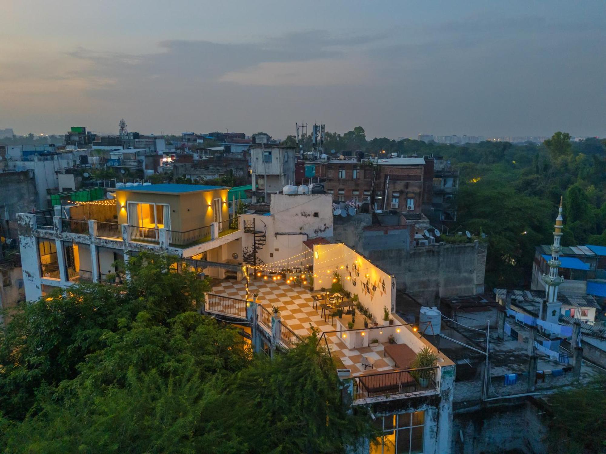 LetsBunk Poshtel&Suites Neu-Delhi Exterior foto