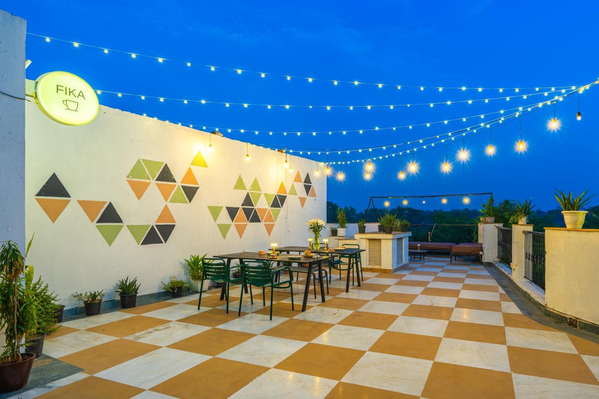 LetsBunk Poshtel&Suites Neu-Delhi Exterior foto